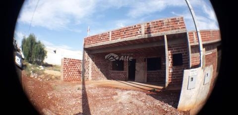 Casa à venda em Maringá, Jardim Munique, com 3 suítes, com 138 m²