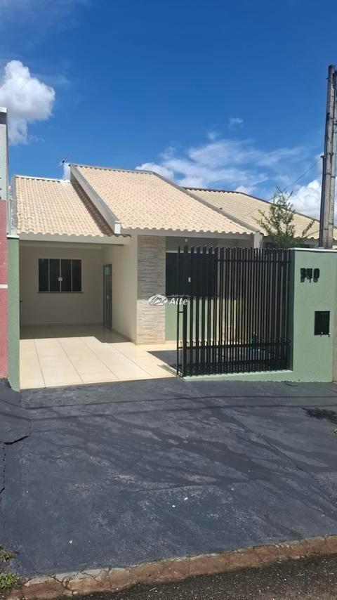 Casa à venda em Maringá, Jardim Atami, com 2 quartos, com 80 m²