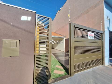 Casa para alugar em Maringá, Jardim Dias II, com 3 quartos, com 90 m²