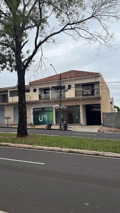 Sobreloja para alugar em Maringá, Jardim Novo Oásis, com 3 suítes, com 175 m²