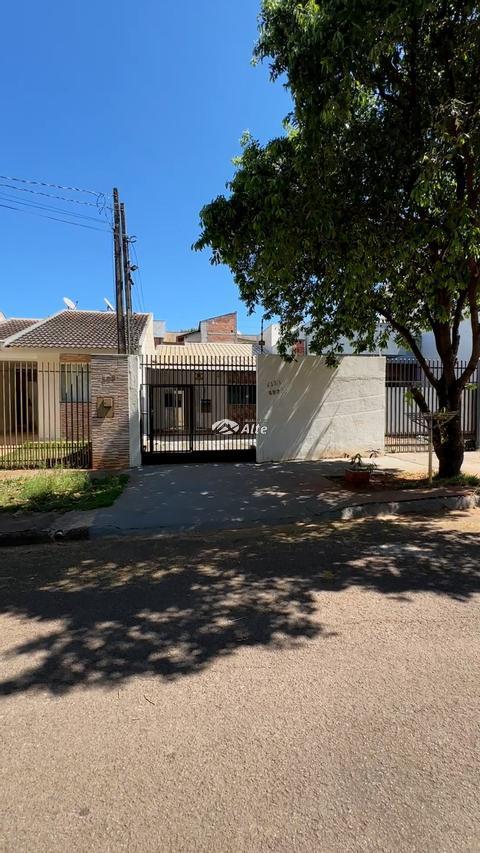Casa à venda em Maringá, Jardim Everest, com 3 quartos, com 104.44 m²