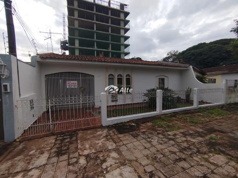 Casa para alugar em Maringá, Zona 08, com 2 quartos, com 90 m²