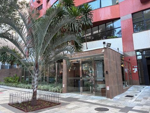 Apartamento à venda em Maringá, Zona 01, com 5 quartos, com 209.92 m²